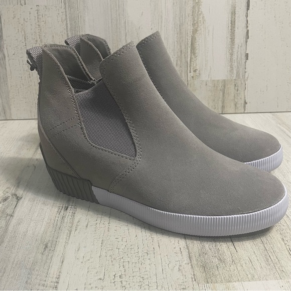 Sorel Out N About Wedge Slip On Bootie Chrome Gray White NWT size 8 - Picture 2 of 8